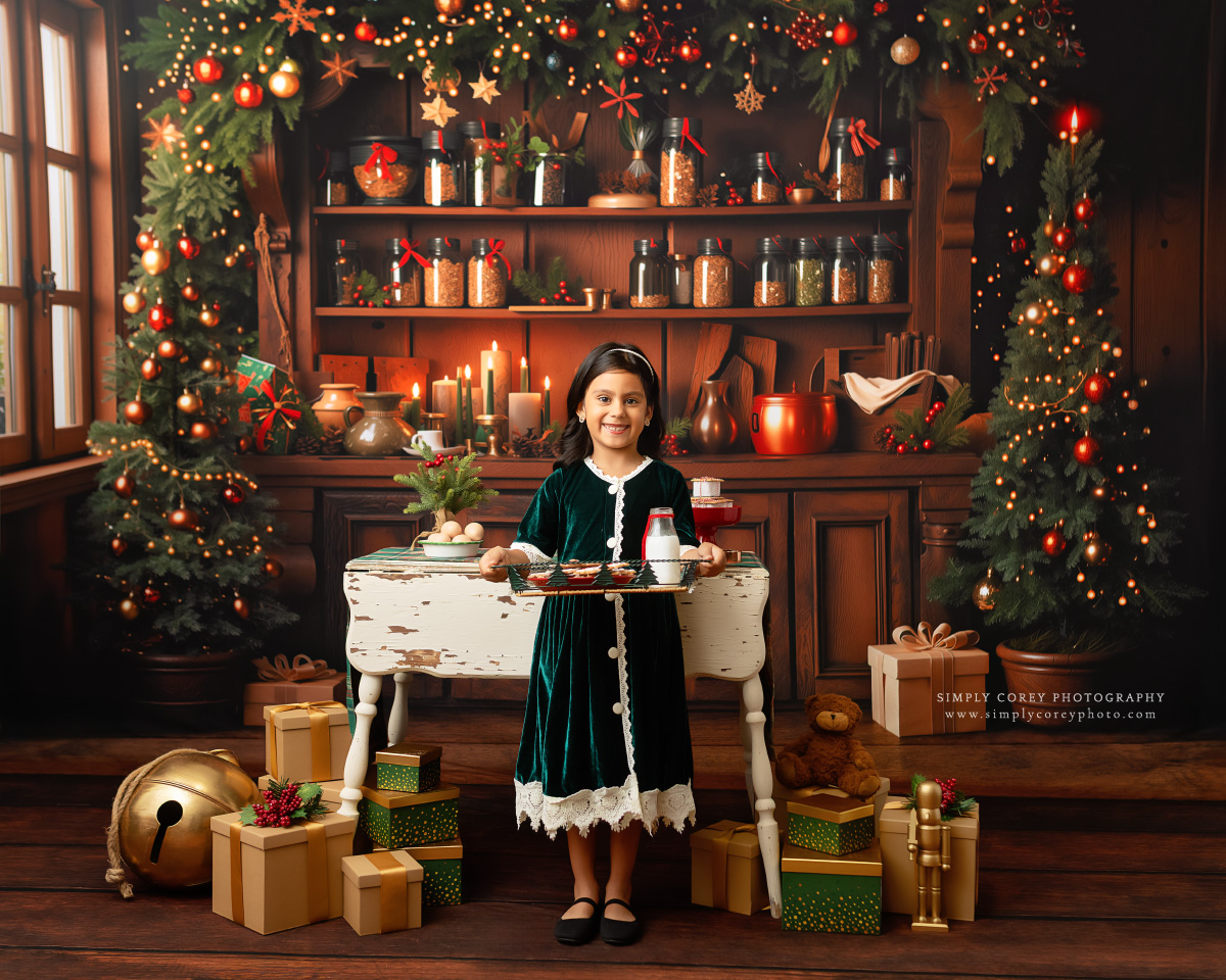Christmas Kitchen Mini Sessions | 09Jimena-Chr2026_copy.jpg