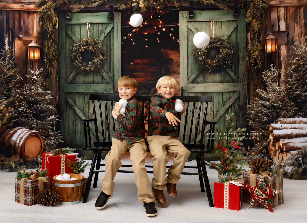 Evergreen Barn Studio Mini Sessions | 17Johnson-Santa.jpg