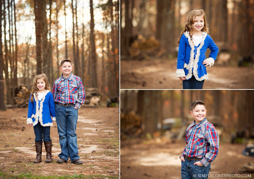 outdoor sibling photos by Carrollton family photographer