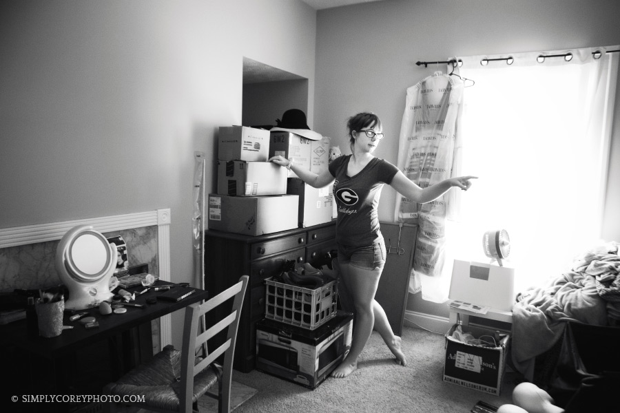 girl packing room for college by Douglasville lifestyle photographer