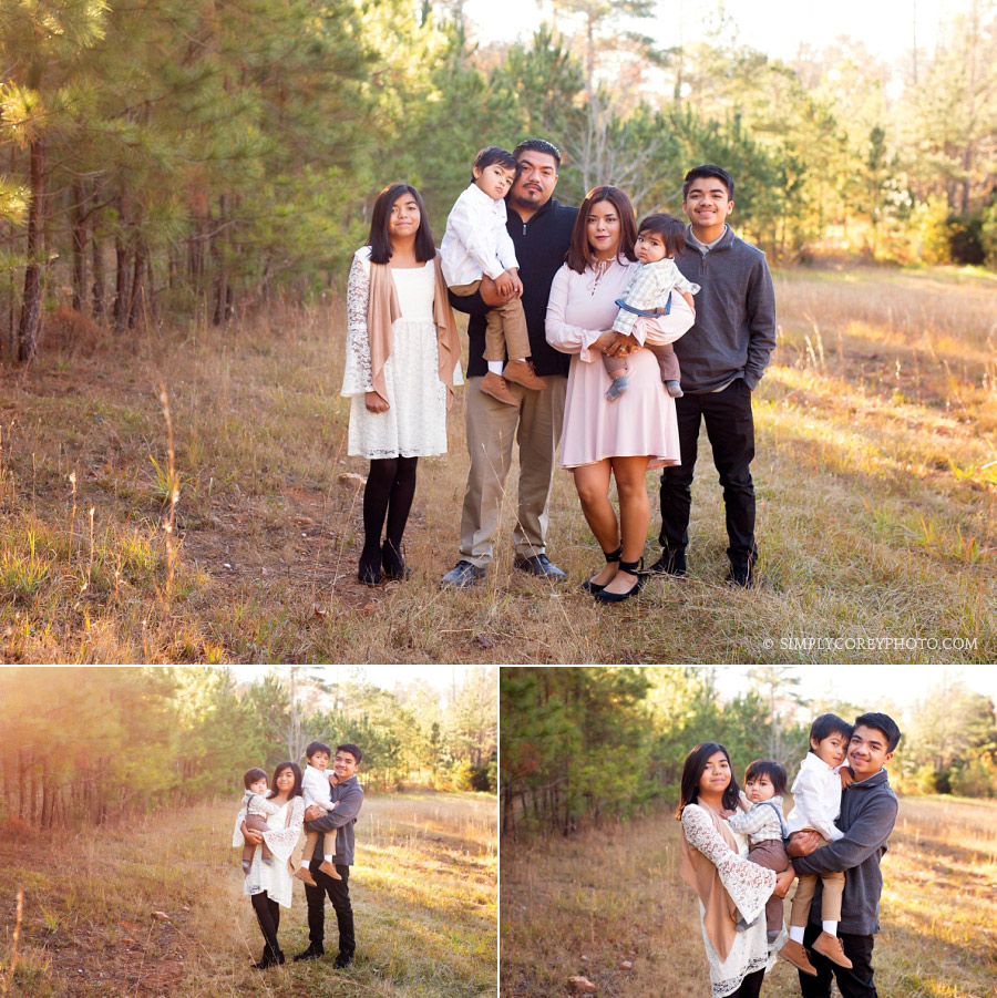 family with four kids by Douglasville family photographer