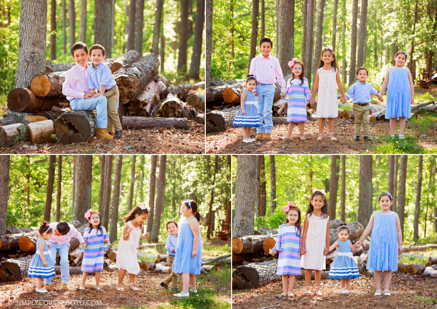 Douglasville family photographer, a group of six cousins outside