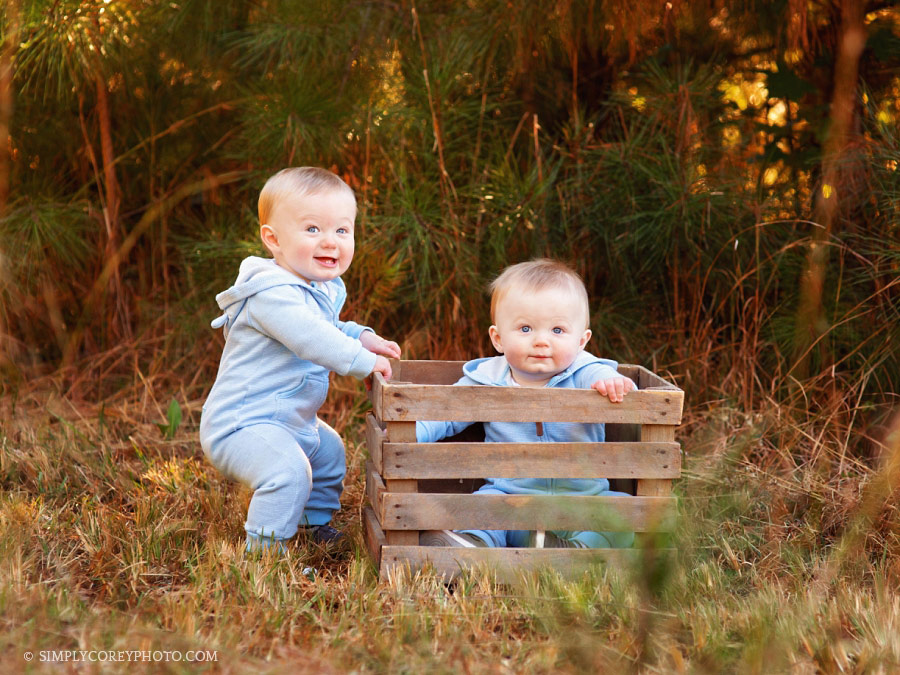 Atlanta baby photographer, twin boys outside in autumn