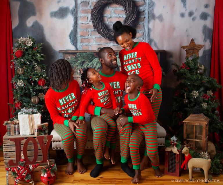 Atlanta Christmas Mini Session Photographer | West Georgia Holiday Mini