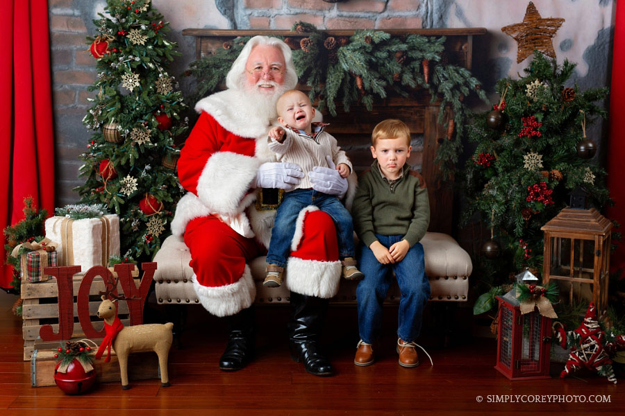 Newnan Santa Claus mini sessions, grumpy kids not happy to see Santa