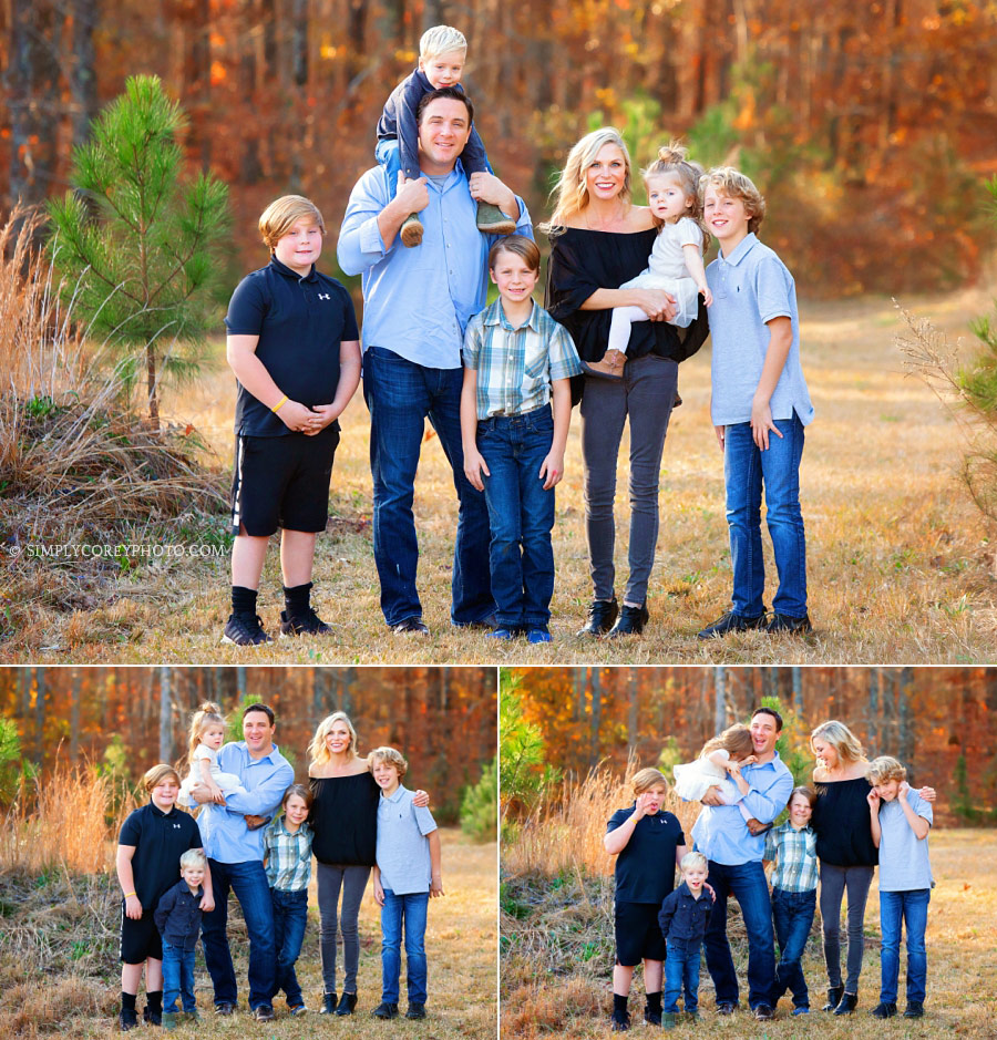 family photographer Atlanta, parents with five kids in a field in the fall