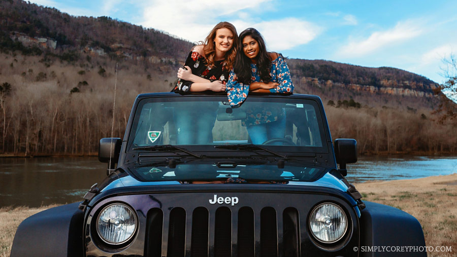 senior portrait photographer near Douglasville, teen friends outside in a Jeep