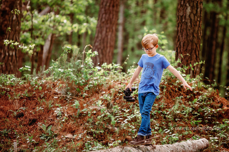 West Georgia commercial photographer, child exploring outdoors