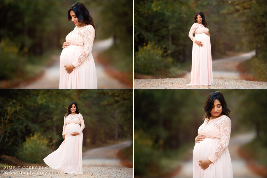 West Georgia photographer, outdoor maternity session on a country road