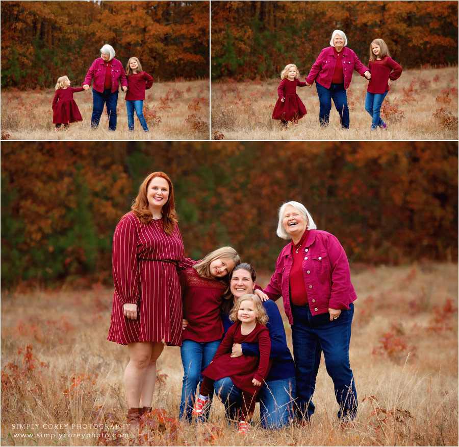 Bremen family photographer, kids with grandma in fall field