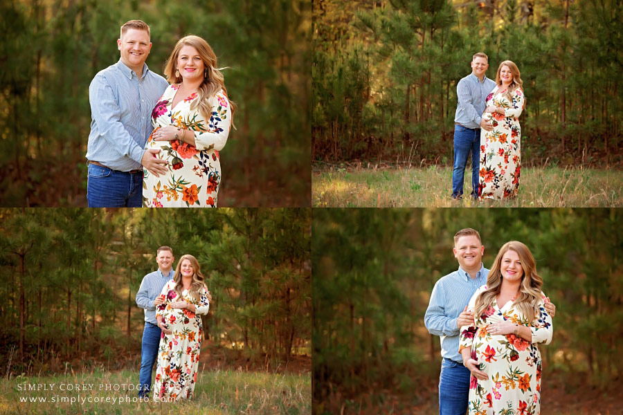 Bremen maternity photographer, couple expecting twins outside