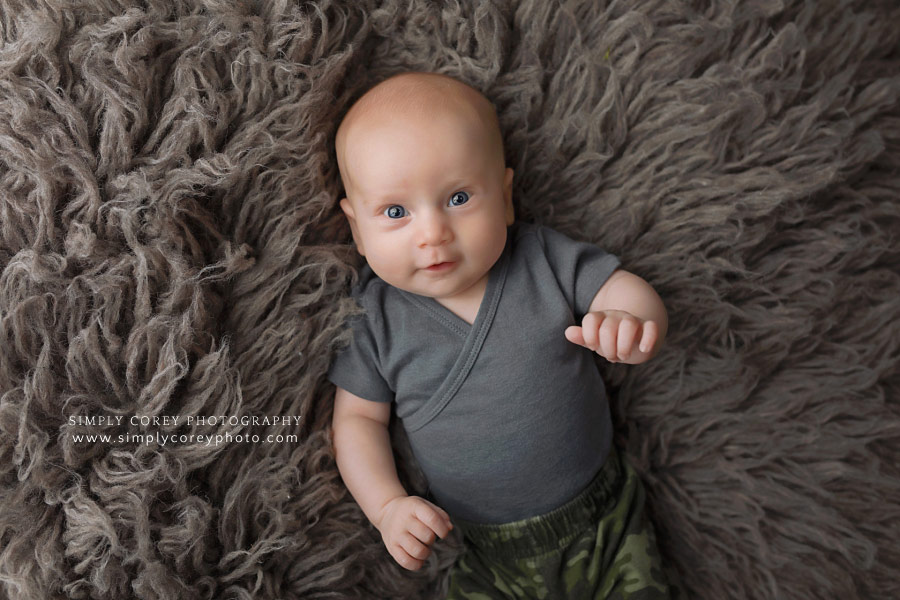 Atlanta baby photographer, older newborn on flokati fur