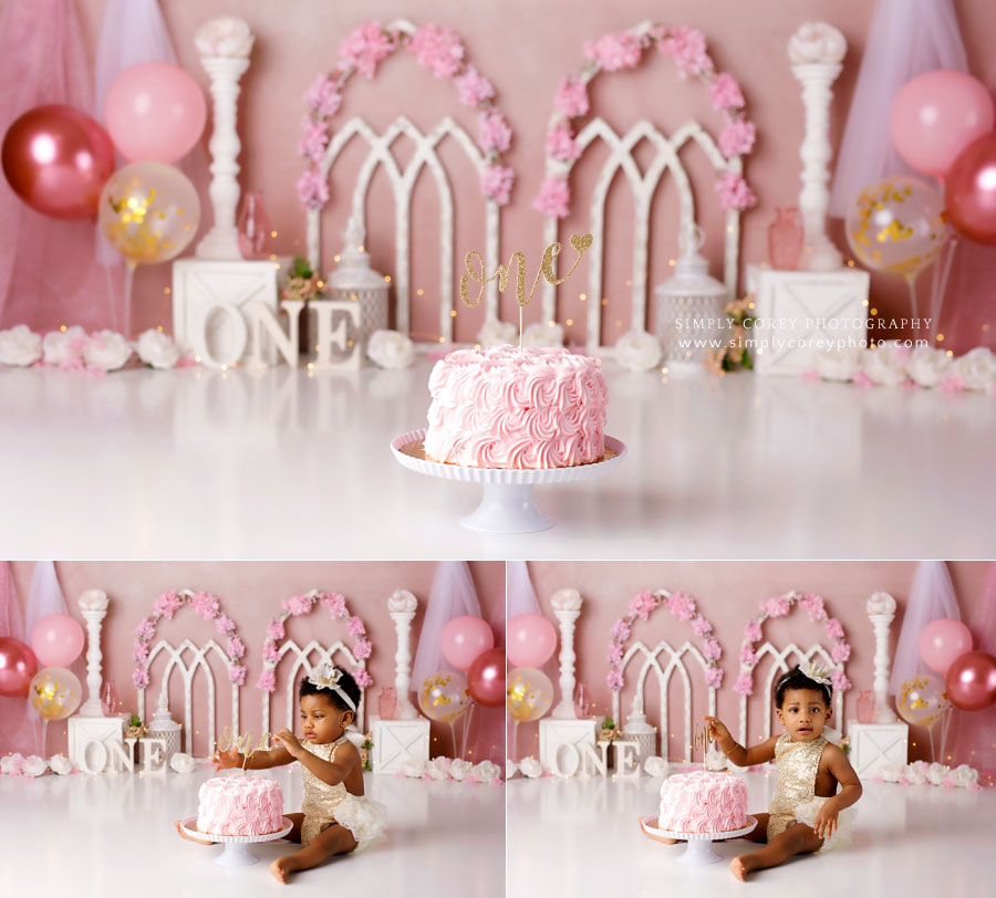 Bremen cake smash photographer, aby girl princess studio set with balloons and tulle