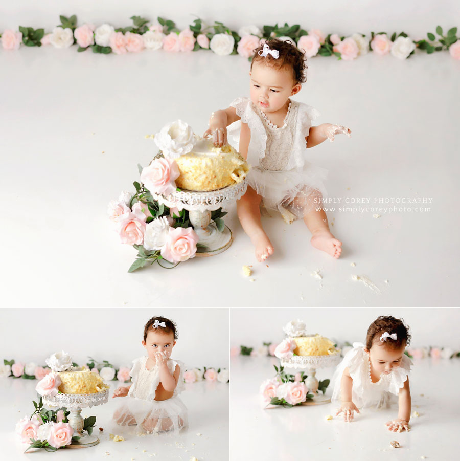 Bremen baby photographer, studio cake smash session with white set and flowers