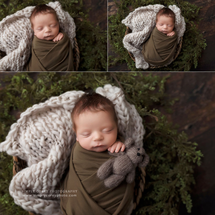 Peachtree City newborn photographer, baby boy in green with teddy bear