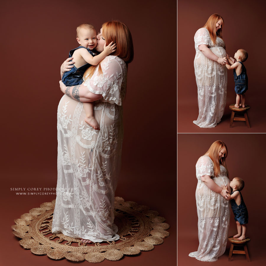 maternity photographer near Bremen, studio mommy and me portraits with toddler