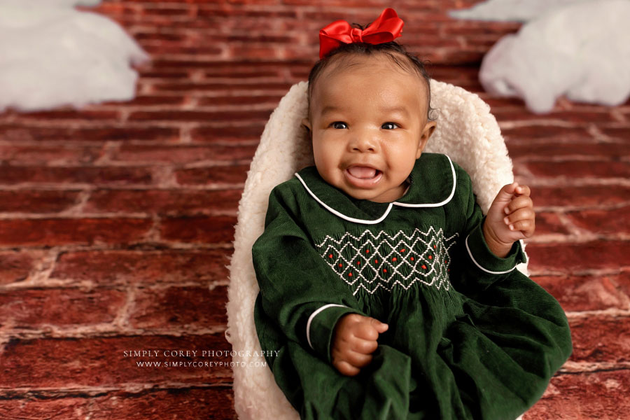 Lithia Springs baby photographer, Christmas mini session with baby
