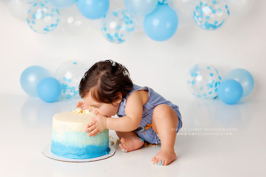 One Year Old Cake Smash Photography — Sweet Pickins Studio