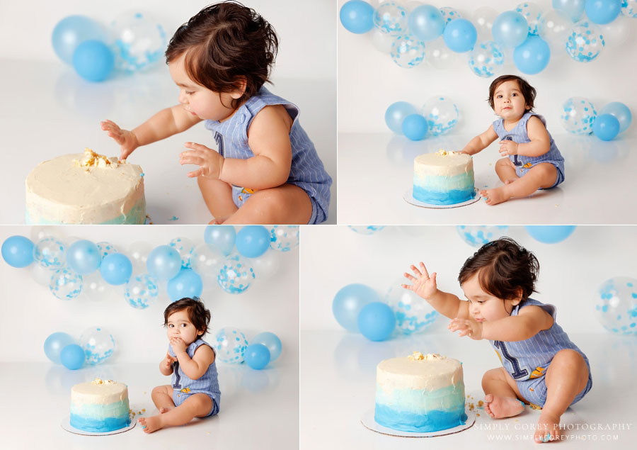 baby photographer near Carrollton, GA; simple cake smash session with balloons