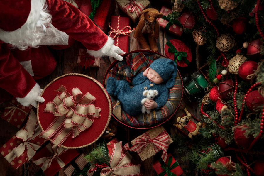 Atlanta newborn photographer, baby boy in Christmas set with Santa